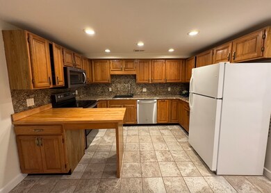 75 Page Rd unit 21, Bedford, MA 01730 - photo 4