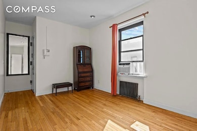 Acropolis Gardens unit 5-B, Astoria, NY 11105 - photo 4