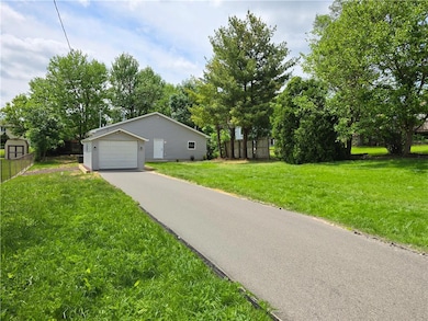 1522 Maumee Ave, Allentown, PA 18103 - photo 2