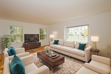 44 Deer Run Rd, Fairfield, CT 06824 - photo 3