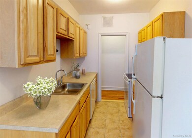 1100 Grand Concourse unit 1-D, Bronx, NY 10456 - photo 6