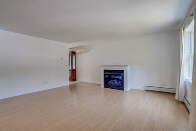 35 Regency Ct, Rochester, NH 03867 - photo 2