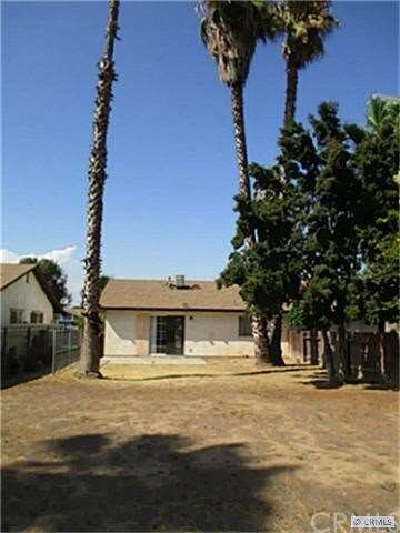 8210 Large Backyard