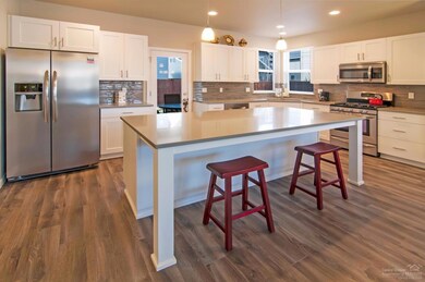 20791 SE Hollis Ln, Bend, OR 97702 - photo 5