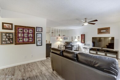 2114 E Dunbar Dr-5