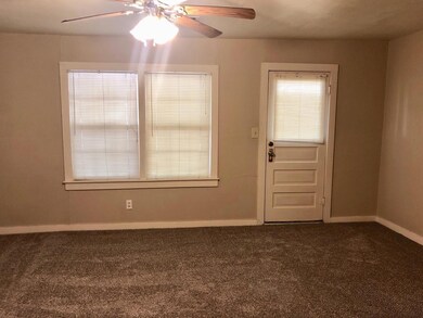 211 W Water St, Weatherford, TX 76086 - photo 2