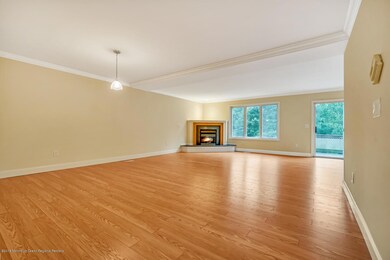 72 Orchid Ct Toms River NJ-large-011-1-I