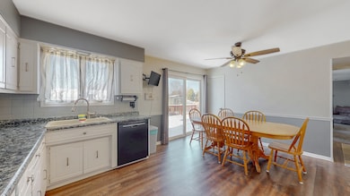 13618 Overland Trail, Orland Park, IL 60467 - photo 2