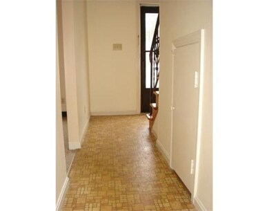 906 Windsor Dr unit 906, Framingham, MA 01701 - photo 3