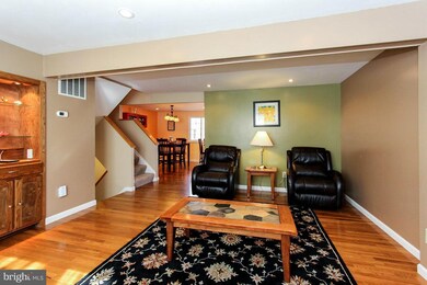 2309 Middle Creek Ln, Reston, VA 20191 - photo 4