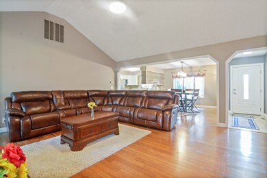 2410 Spring Grove Dr, Kokomo, IN 46902 - photo 4