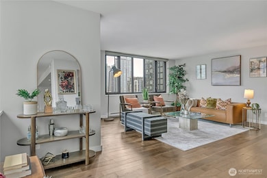 Royal Crest unit 2606, Seattle, WA 98121 - photo 7