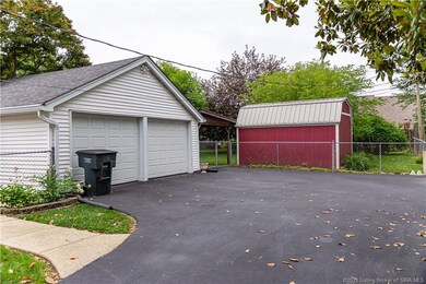 1572 Meadow Ln, New Albany, IN 47150 - photo 2