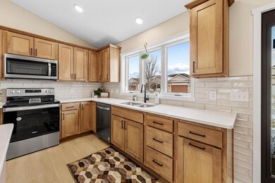 2834 Meadowview Ln NE, Owatonna, MN 55060 - photo 7