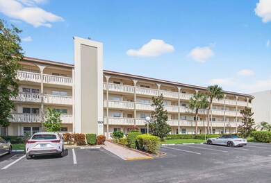 Aruba Village unit C4, Coconut Creek, FL 33066 - photo 2