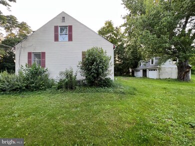 135 Columbus Jobstown Rd, Columbus, NJ 08022 - photo 3