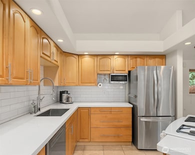 811 SW Langston Rd, Renton, WA 98057 - photo 3