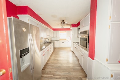 301 W Burkhart St, Glencoe, OK 74032 - photo 5