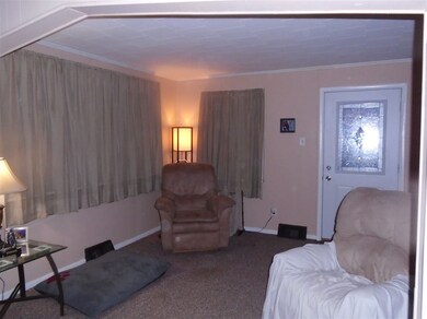 2411 S Elm St, Muncie, IN 47302 - photo 3