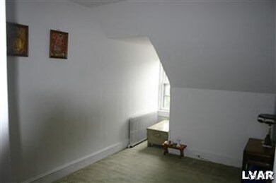 215 E Church St unit 2, Bethlehem, PA 18018 - photo 6