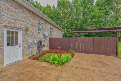 216 Shapard Dr, Shelbyville, TN 37160 - photo 4