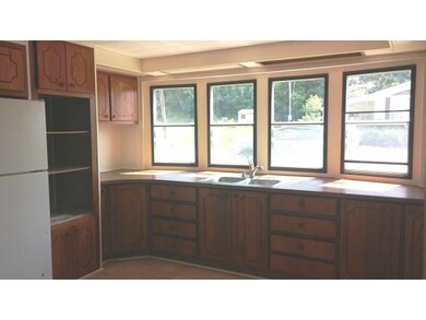 1016 Mountainview Ave, Charlestown, NH 03603 - photo 4