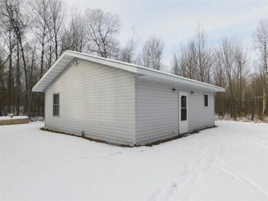 10752 4 Mile Dr, Tripoli, WI 54564 - photo 2