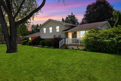 2152 Keylon Dr, West Bloomfield, MI 48324 - photo 2