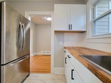 28 Friendship St unit 2, Newport, RI 02840 - photo 5