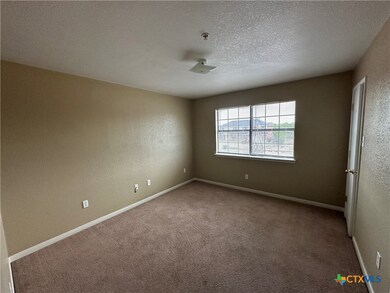 1010 Lansberry Ct unit D, Killeen, TX 76549 - photo 6
