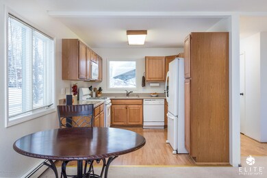 4936LaurelSt(5of20)