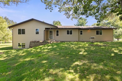 16037 ONEIDA ST_02.jpeg