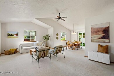 05-Living Room & Dining