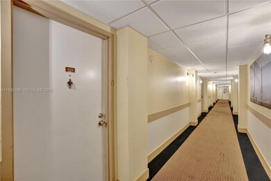 4164 Inverrary Dr unit 305, Lauderhill, FL 33319 - photo 4