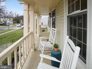 20445 Watkins Meadow Dr, Germantown, MD 20876 - photo 4