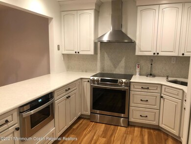 73 Lexington Ct, Red Bank, NJ 07701 - photo 6