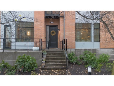 1684 NW Riverscape St unit 1684, Portland, OR 97209 - photo 2