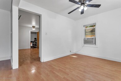 10-100 E Cavanaugh Rd-WindowStill-R