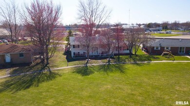 330 Campus View Dr, Lincoln, IL 62656 - photo 2