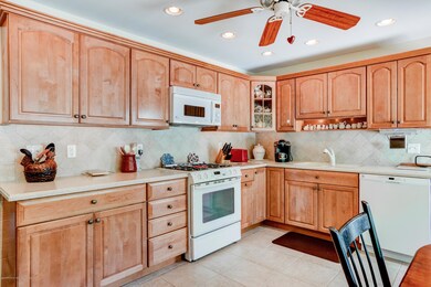 26 Quail Dr, Middletown, NJ 07748 - photo 7