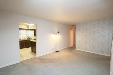 5802 Jessamine Louisville home for sale