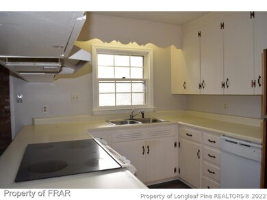 2631 Huntington Rd, Fayetteville, NC 28303 - photo 5