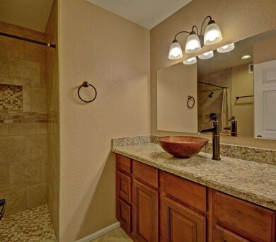 Master Bath (1)