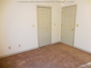 244 Pine Cir, Dunbar, WV 25064 - photo 7