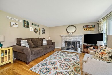 27 Frank Rd, North Weymouth, MA 02191 - photo 5
