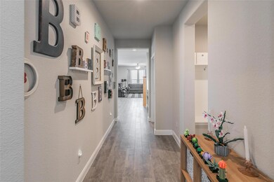 1536 Seabiscuit Dr, Granbury, TX 76049 - photo 3