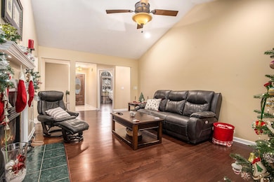 231 Embury Dr, Battle Creek, MI 49014 - photo 4