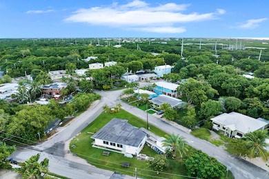 38 Pirates Dr, Key Largo, FL 33037 - photo 4