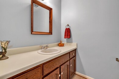 Half Bath off Foyer_4124_Snowbird