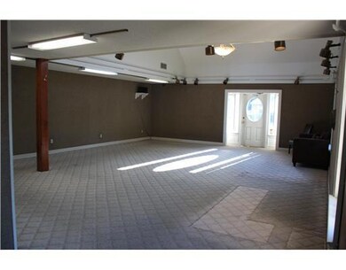 Lobby/Reception.